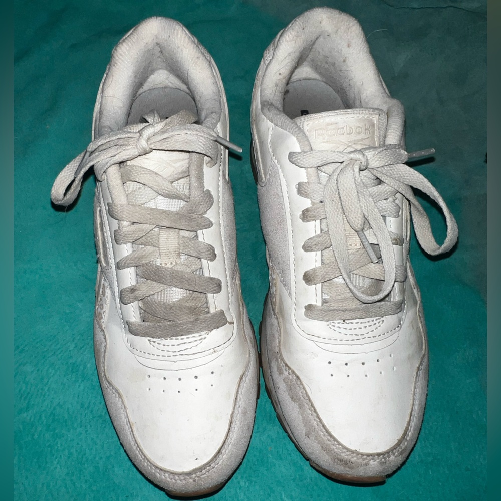 Women’s Reebok tennis shoes 
Size 7.5 
Cream color 
Ortholite insoles